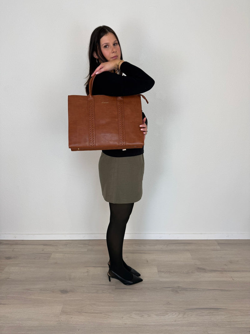 LOVEVOOK_DIXIE LAPTOP BAG TAN _ DIXIE LAPTOP BAG TAN _ Ebony Boutique NZ