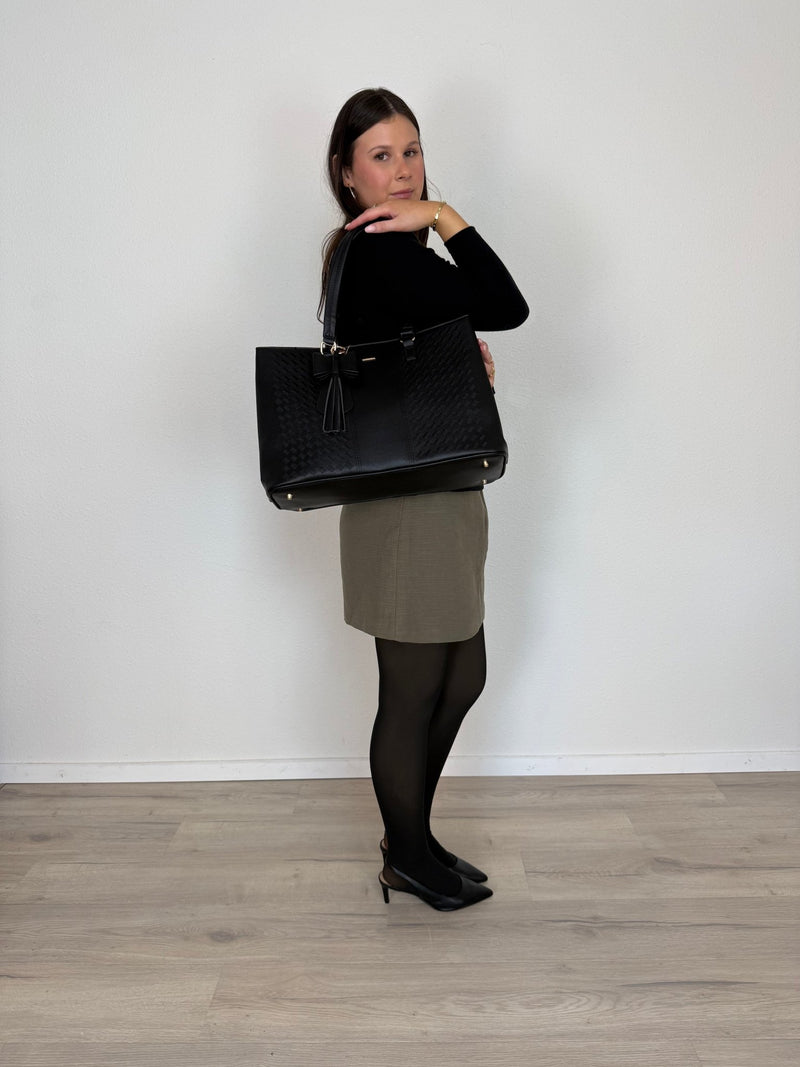 LOVEVOOK_EMBROIDERED DETAIL LAPTOP BAG BLACK _ EMBROIDERED DETAIL LAPTOP BAG BLACK _ Ebony Boutique NZ