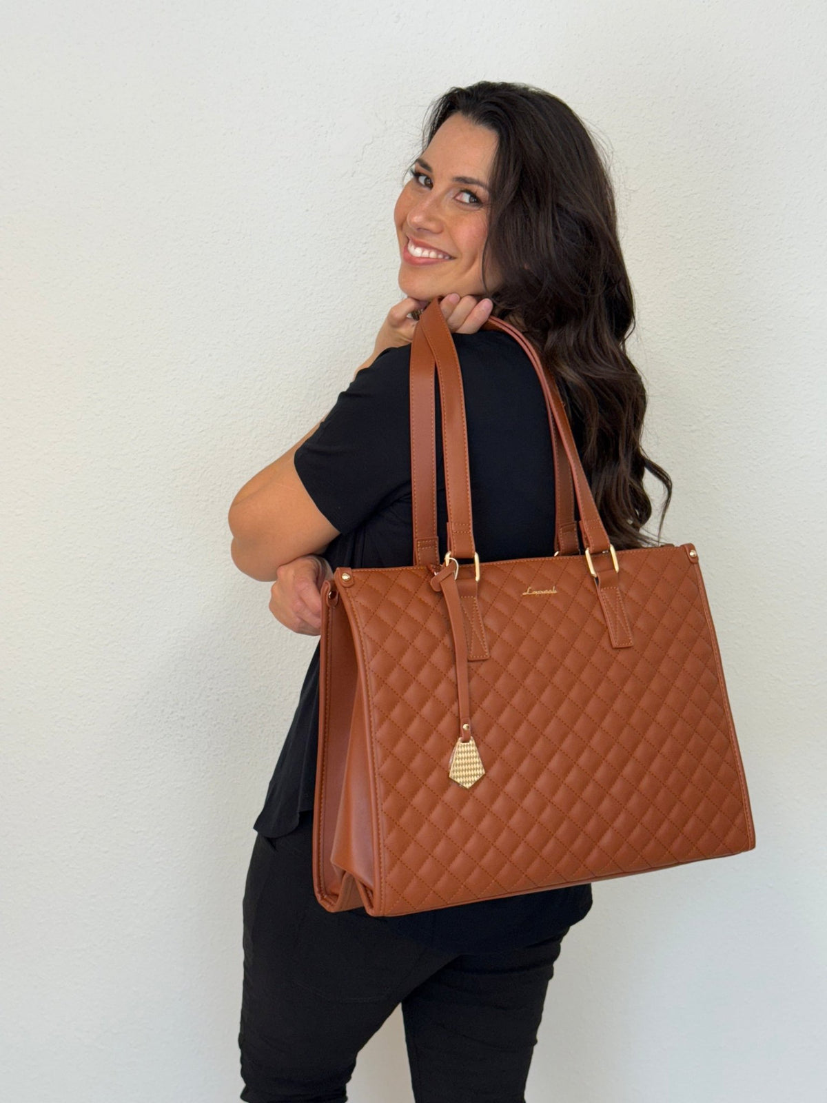 LOVEVOOK_MADDIE LAPTOP COOLER BAG QUILTED TAN _ MADDIE LAPTOP COOLER BAG QUILTED TAN _ Ebony Boutique NZ