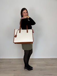 LOVEVOOK_MADDIE LAPTOP COOLER BAG QUILTED VANILLA/TAN _ MADDIE LAPTOP COOLER BAG QUILTED VANILLA/TAN _ Ebony Boutique NZ