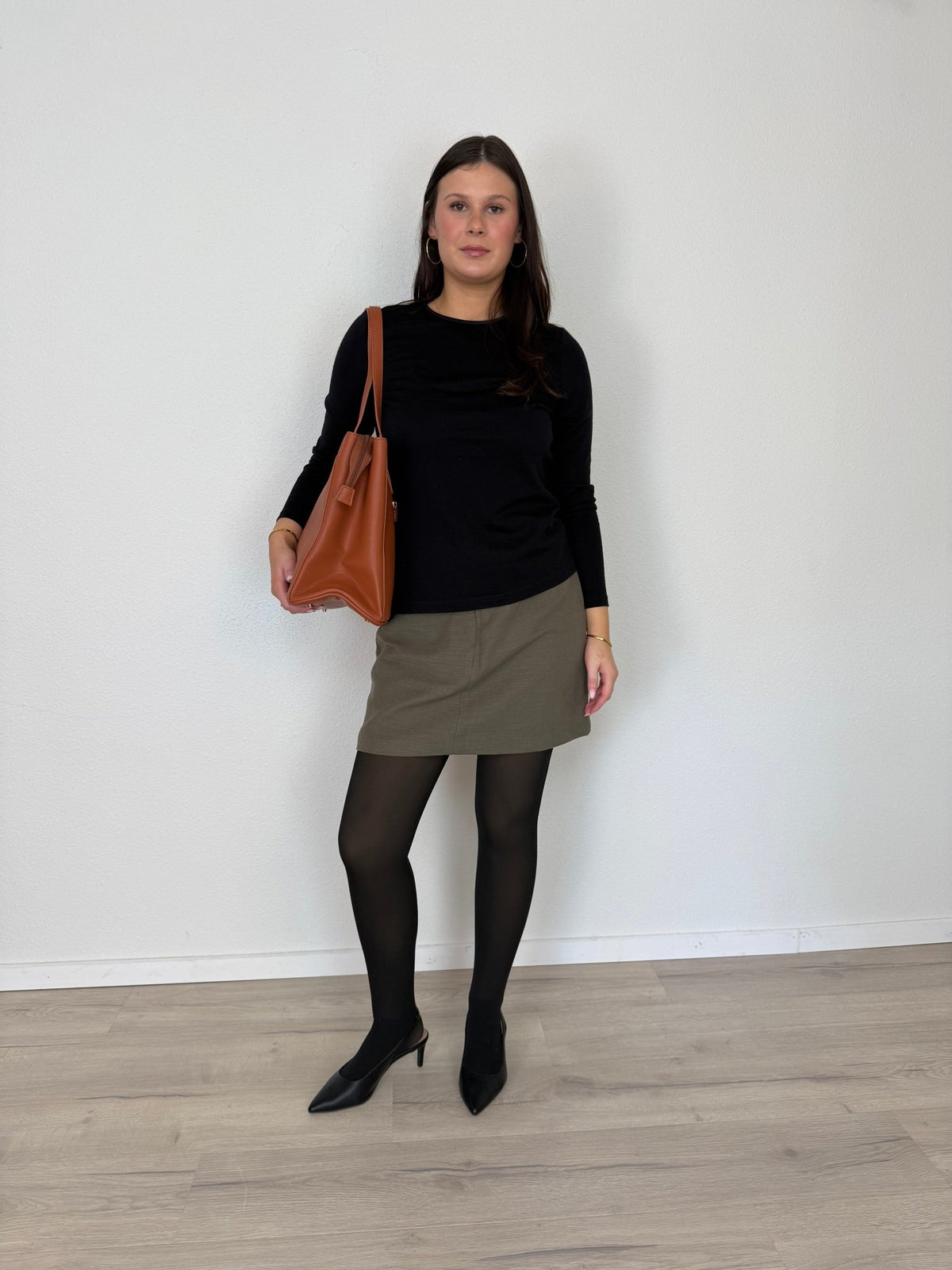 LOVEVOOK_PASADENA LAPTOP BAG TAN _ PASADENA LAPTOP BAG TAN _ Ebony Boutique NZ