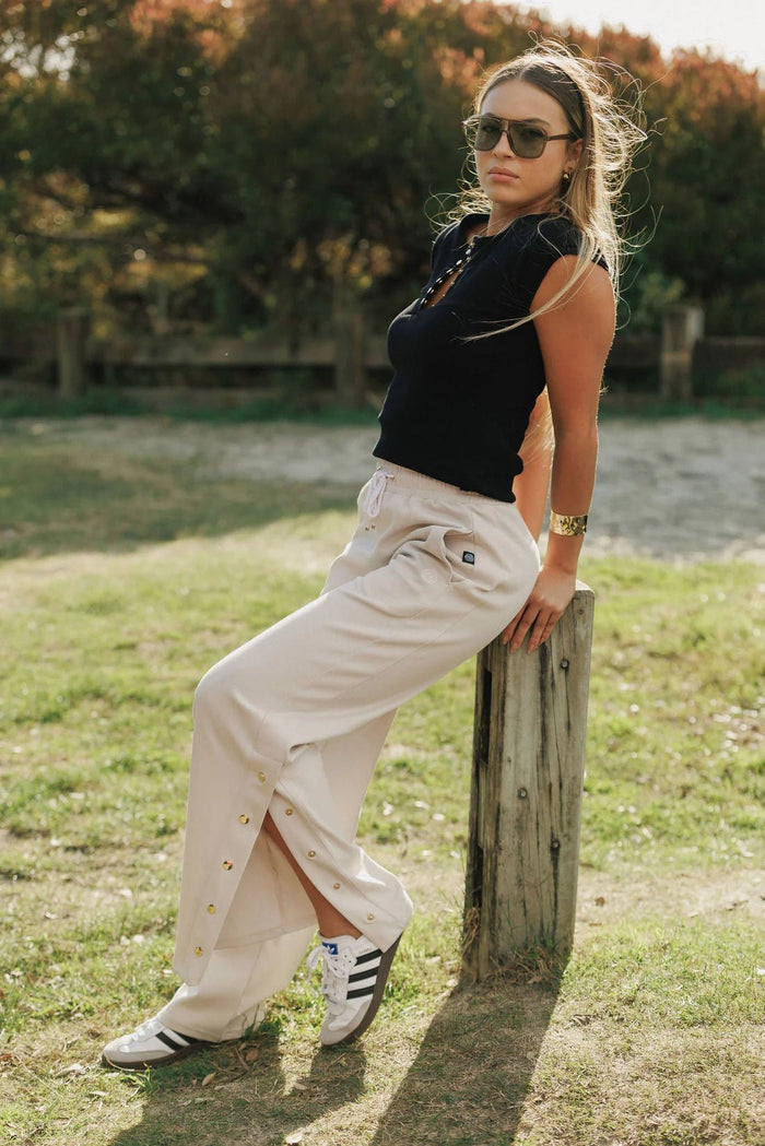 ROSE ROAD_BENNE TEE _ BENNE TEE _ Ebony Boutique NZ