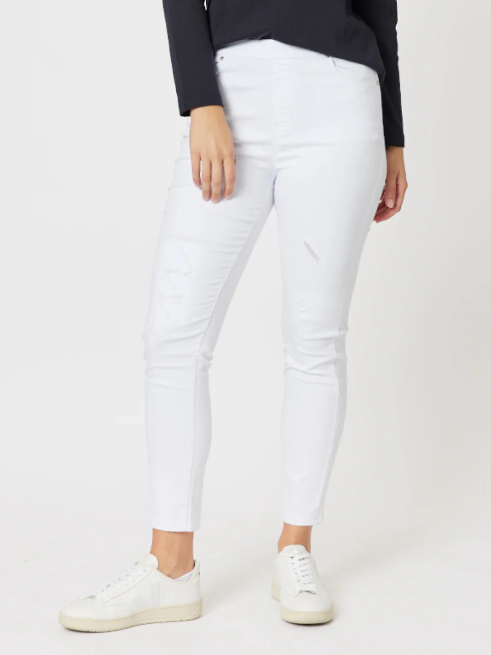 THREADZ_LA PULL ON DISTRESSED JEAN _ LA PULL ON DISTRESSED JEAN _ Ebony Boutique NZ