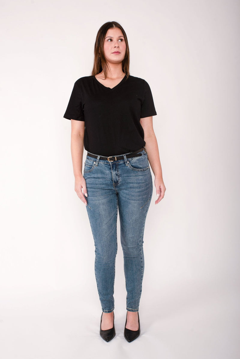 THREADZ_THREADZ V NECK TEE _ THREADZ V NECK TEE _ Ebony Boutique NZ
