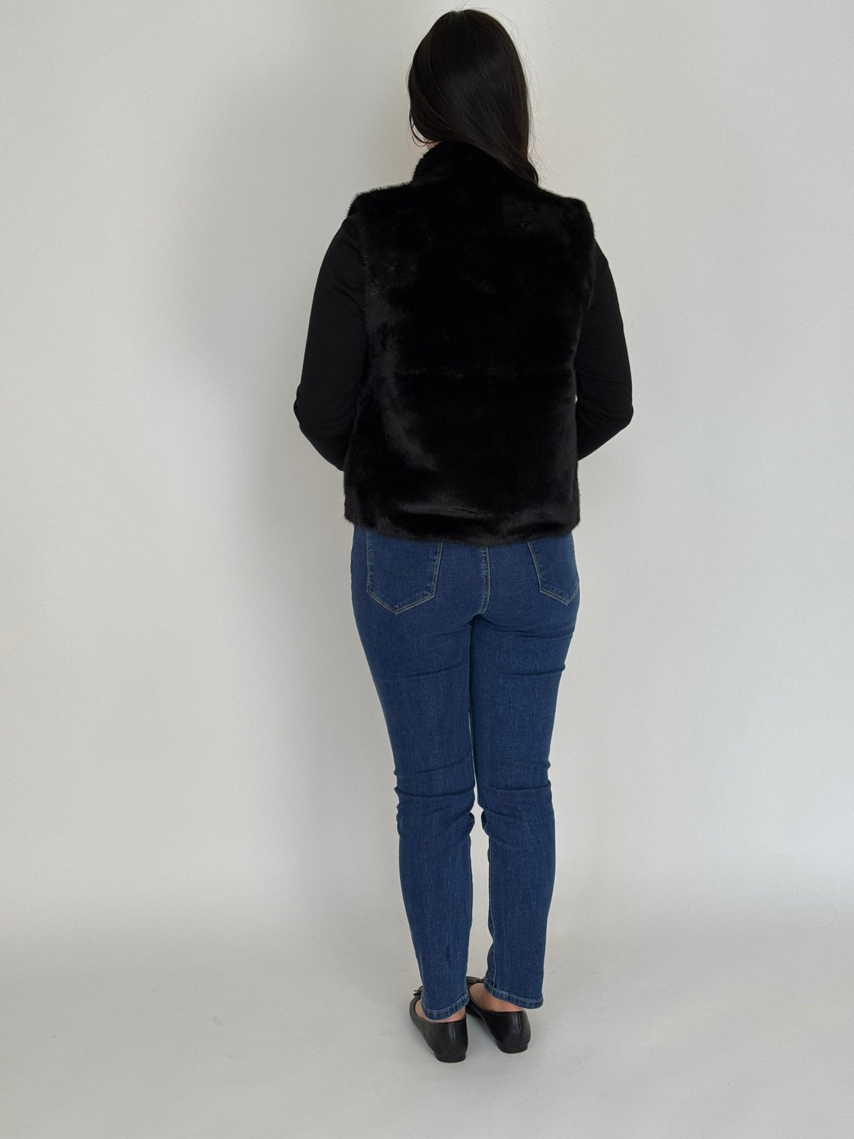 VINES AND SPRINGS_FAUX MINK FUR VEST BLACK _ FAUX MINK FUR VEST BLACK _ Ebony Boutique NZ