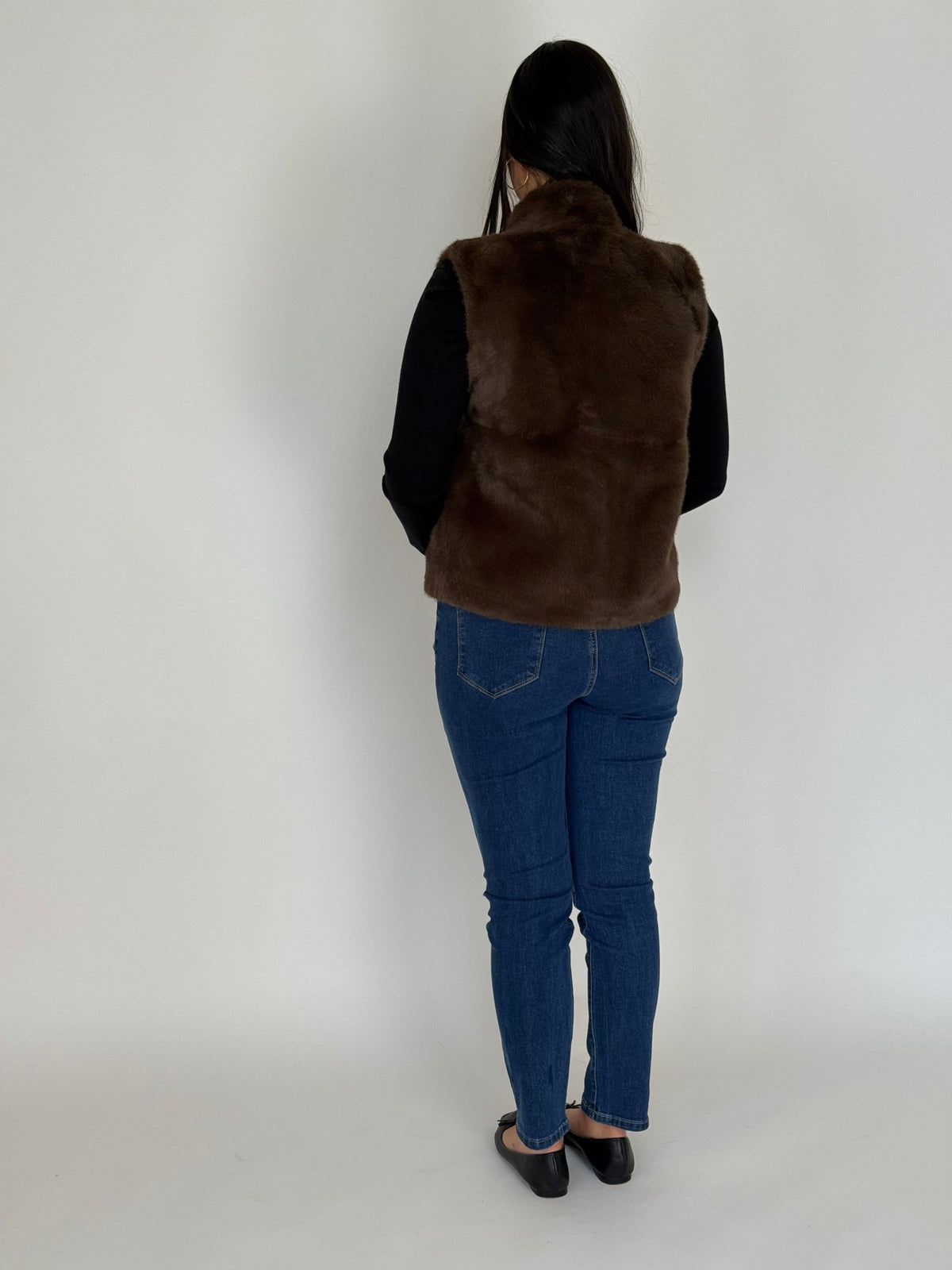 VINES AND SPRINGS_FAUX MINK FUR VEST CHOCOLATE _ FAUX MINK FUR VEST CHOCOLATE _ Ebony Boutique NZ