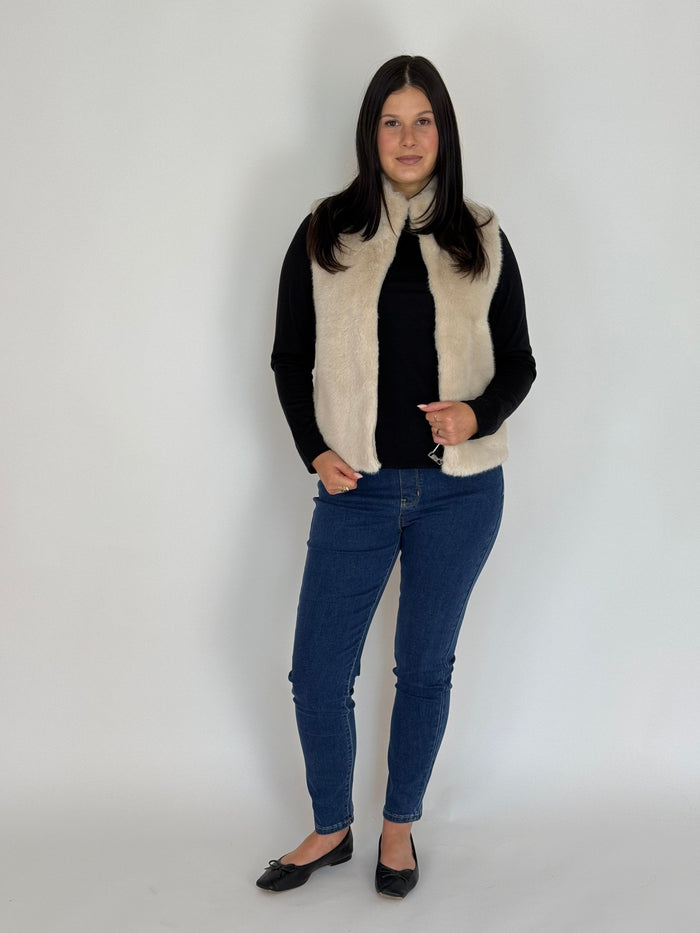 VINES AND SPRINGS_FAUX MINK FUR VEST FAWN _ FAUX MINK FUR VEST FAWN _ Ebony Boutique NZ