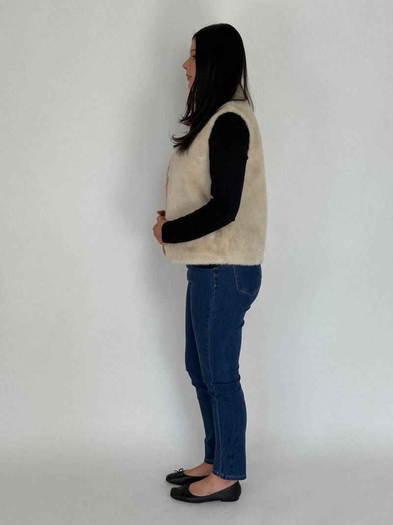 VINES AND SPRINGS_FAUX MINK FUR VEST FAWN _ FAUX MINK FUR VEST FAWN _ Ebony Boutique NZ