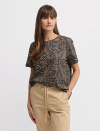 YARRA TRAIL_CENTRAL TEE _ CENTRAL TEE _ Ebony Boutique NZ