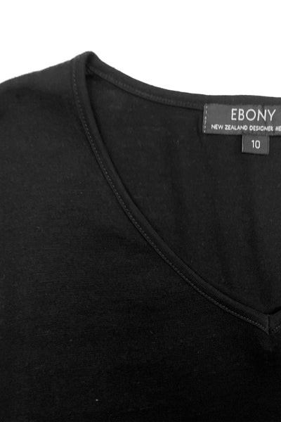 EBONY_WOMENS 100% MERINO (210) LONG SLEEVE V NECK TOP BLACK _ _ Ebony Boutique NZ
