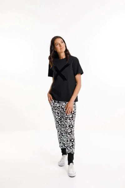 HOME LEE_APARTMENT PANTS WINTER WEIGHT BLACK WITH BOUQUET PRINT _ _ Ebony Boutique NZ