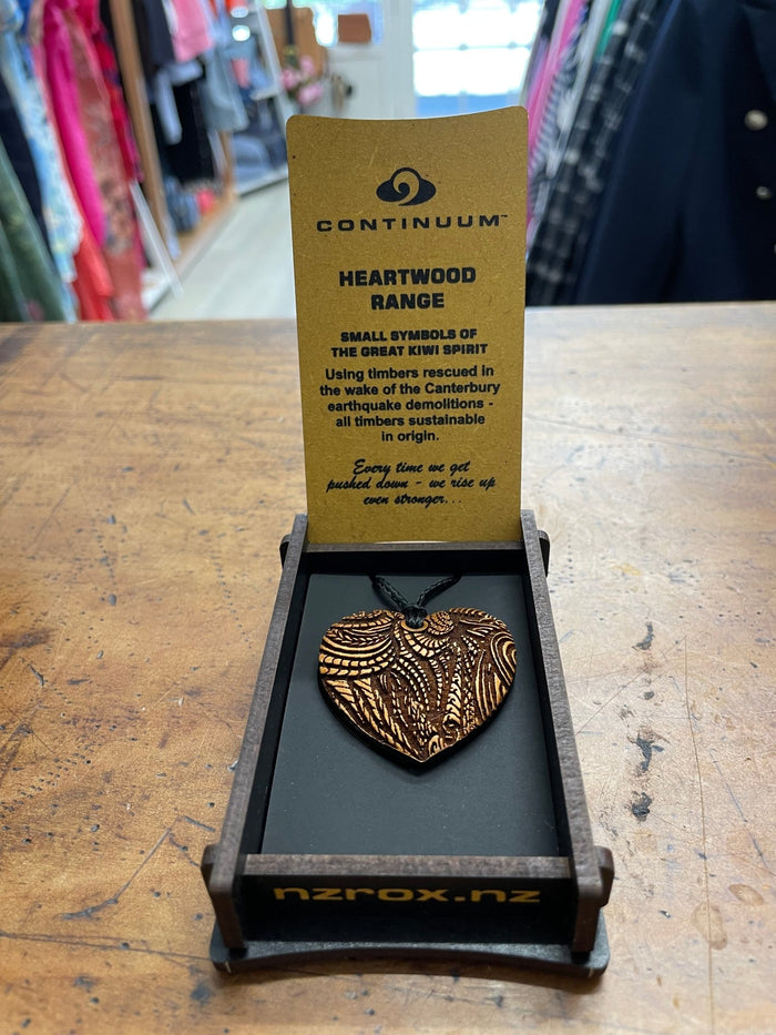 HEARTWOOD_AROHA HEART PENDANT WOOD _ AROHA HEART PENDANT WOOD _ Ebony Boutique NZ