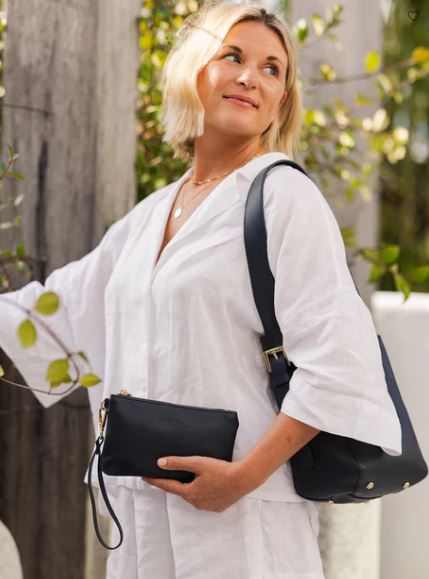 Louenhide Farrell Shoulder Bag – Easts at Makaraka