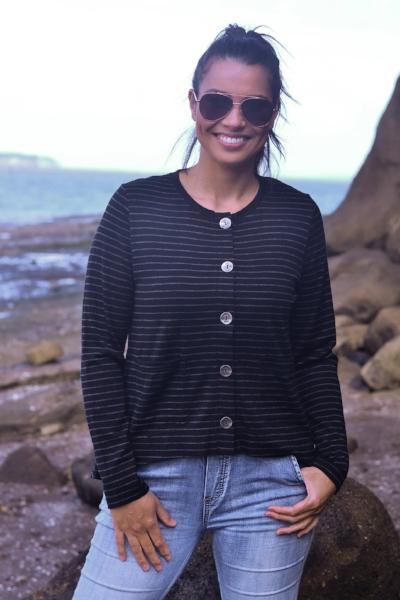 EBONY_MERINO CRESCENT HEM CARDIGAN WITH POCKETS LONG SLEEVES ROUND NECK STRIPE BLACK/GREY _ _ Ebony Boutique NZ