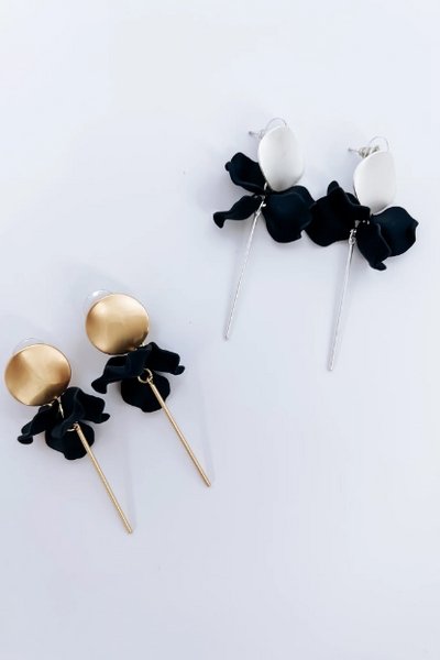 WILLOW COLLECTIVE_PETITE EARRINGS GOLD BLACK _ _ Ebony Boutique NZ