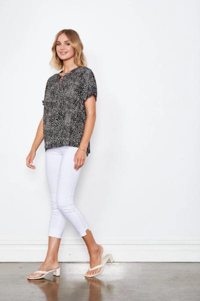 HOLMES AND FALLON_SPECKLE PRINT TOP WITH ELASTIC CUFF TRIM _ _ Ebony Boutique NZ