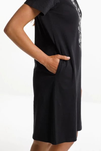 HOME LEE_TAYLOR TEE DRESS BLACK WITH TONAL BOUQUET PRINT _ _ Ebony Boutique NZ