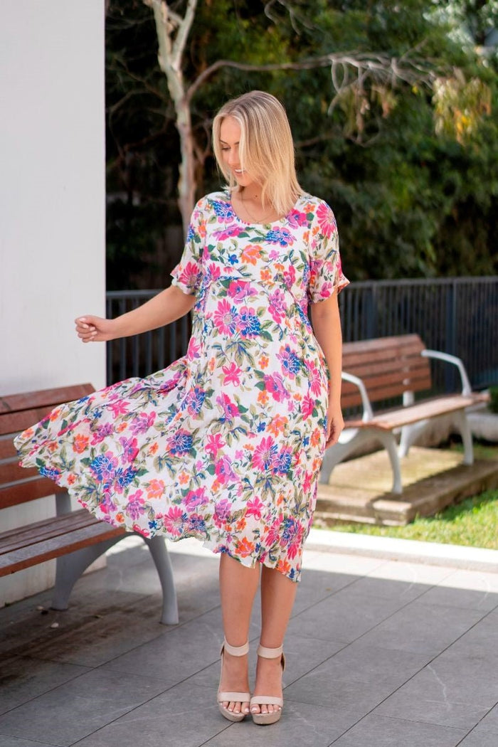 WILLOW TREE_FLORAL PRINT PANELED SHORT SLEEVE DRESS _ FLORAL PRINT PANELED SHORT SLEEVE DRESS _ Ebony Boutique NZ